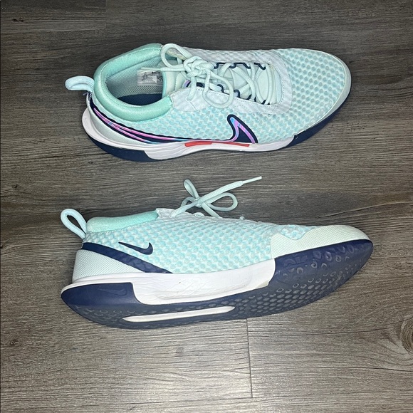 Nike Other - Nike Mint Green Men’s Tennis Sneakers Size 10